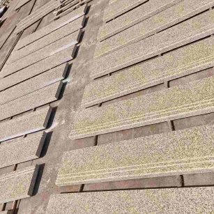 来宾 黄金麻花岗岩光面楼梯踏步