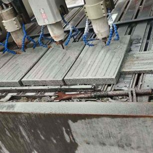 来宾 芝麻白花岗岩荔枝面盲道雕刻