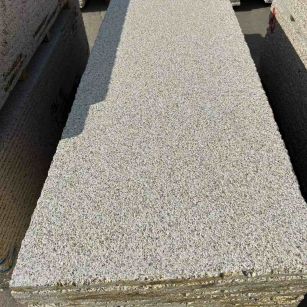 来宾 黄金麻花岗岩荔枝面毛板，半成品