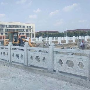 来宾 白麻花岗岩荔枝面河道栏杆