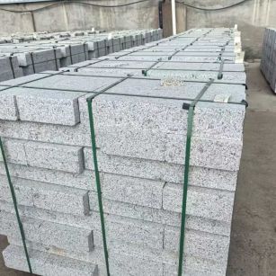 来宾 白麻花岗岩路沿石，弧形路沿石，道牙石，马路牙子，界石，路缘石，平沿石，直岩石，平缘石等