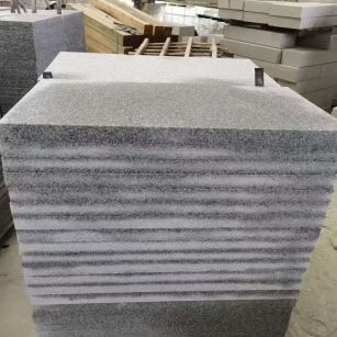 来宾 芝麻白5公分火烧地铺成品，900*400，规格可定制