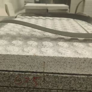 来宾 芝麻白花岗岩6.0公分荔枝面五轴加工雕刻盲点