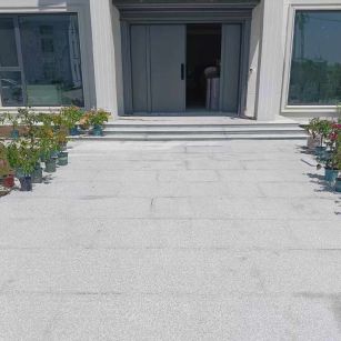 来宾 芝麻白花岗岩地铺石地面铺装