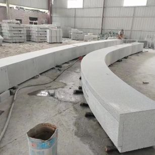 来宾芝麻白花岗岩石板材 园林光面弧形坐凳