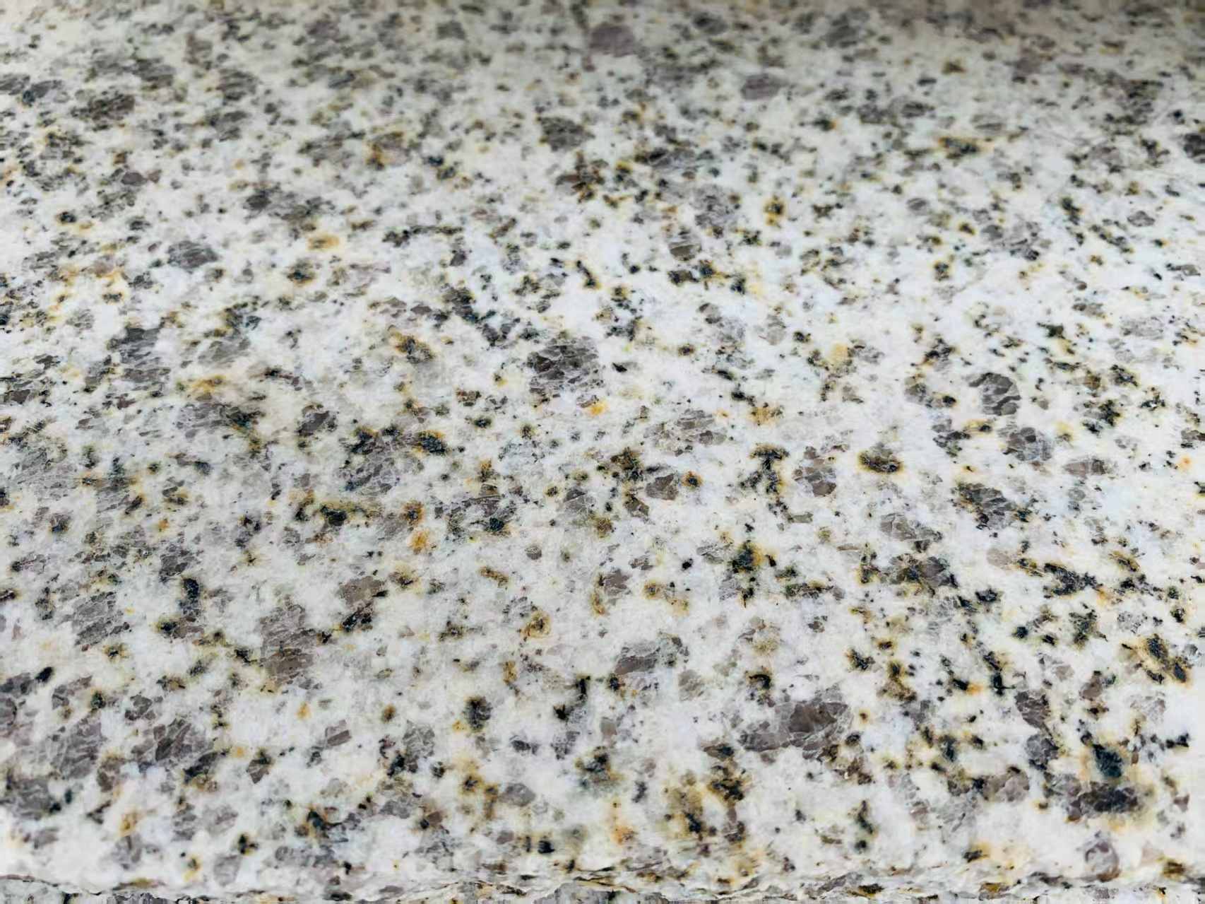 来宾 黄金麻花岗岩石材浅黄光面