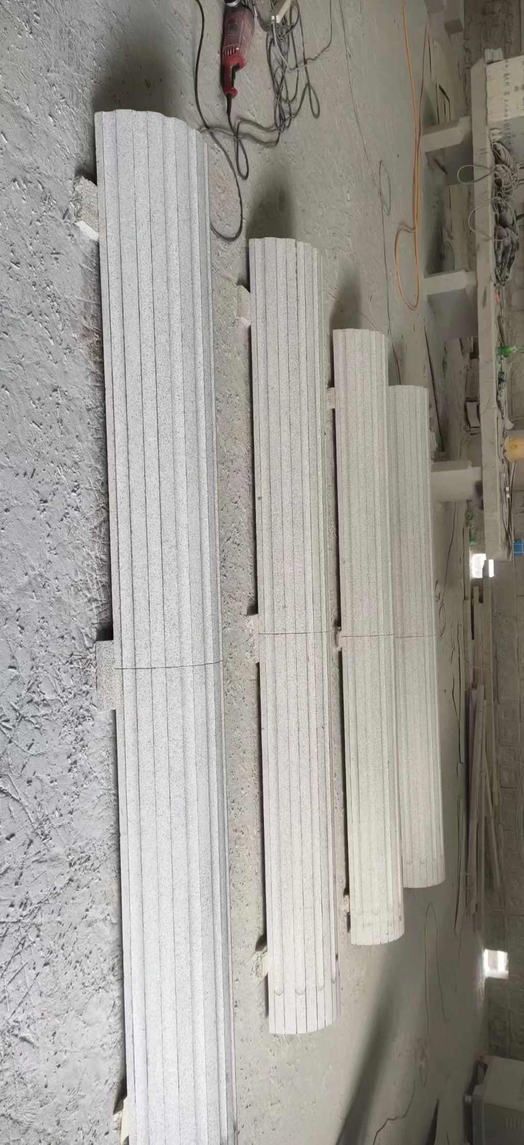 来宾 花岗岩厂家带你看白麻花岗岩门楼大柱柱皮