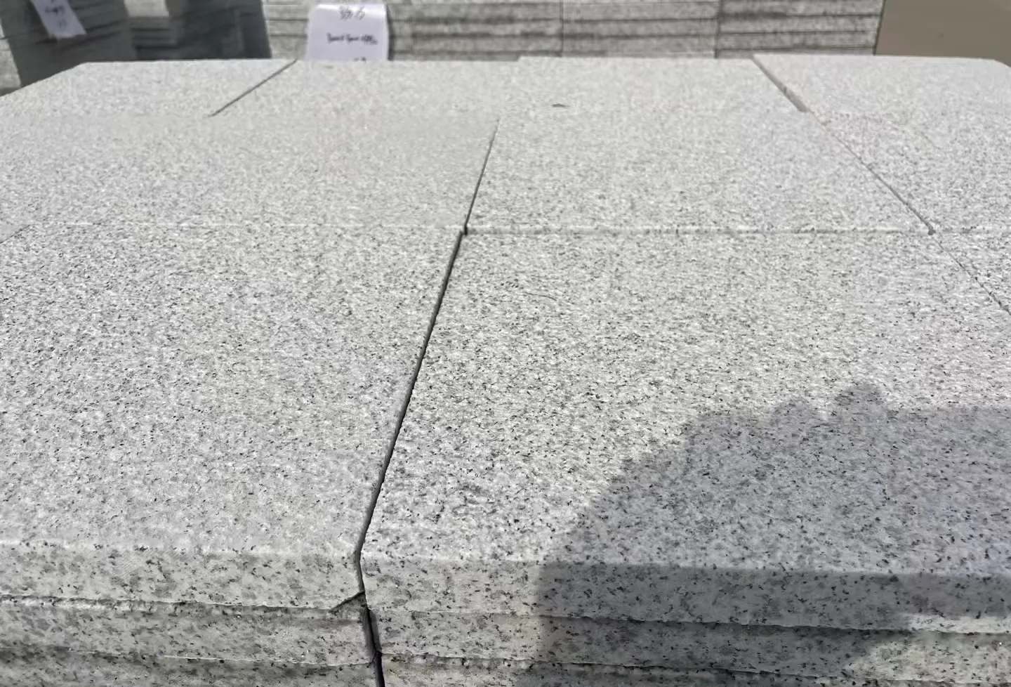 来宾 白麻花岗岩石材推荐 荔枝面地铺石