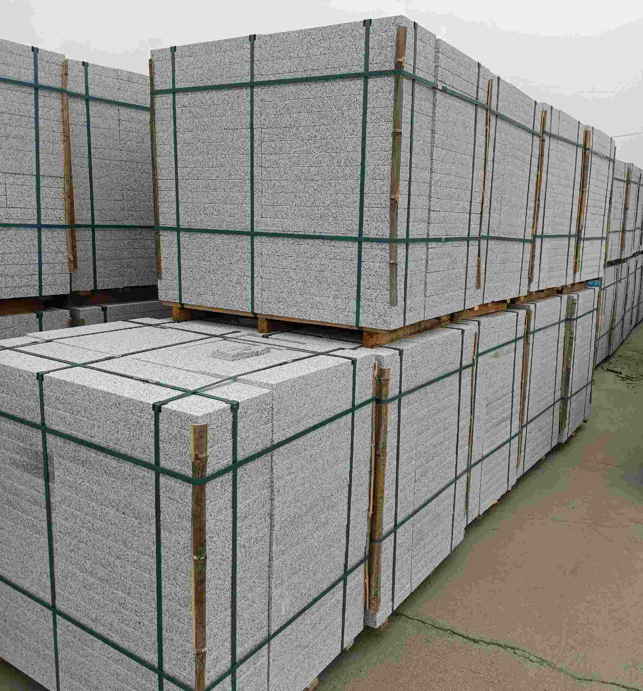 来宾 白麻花岗岩石材荔枝面地铺石（300*600*50）