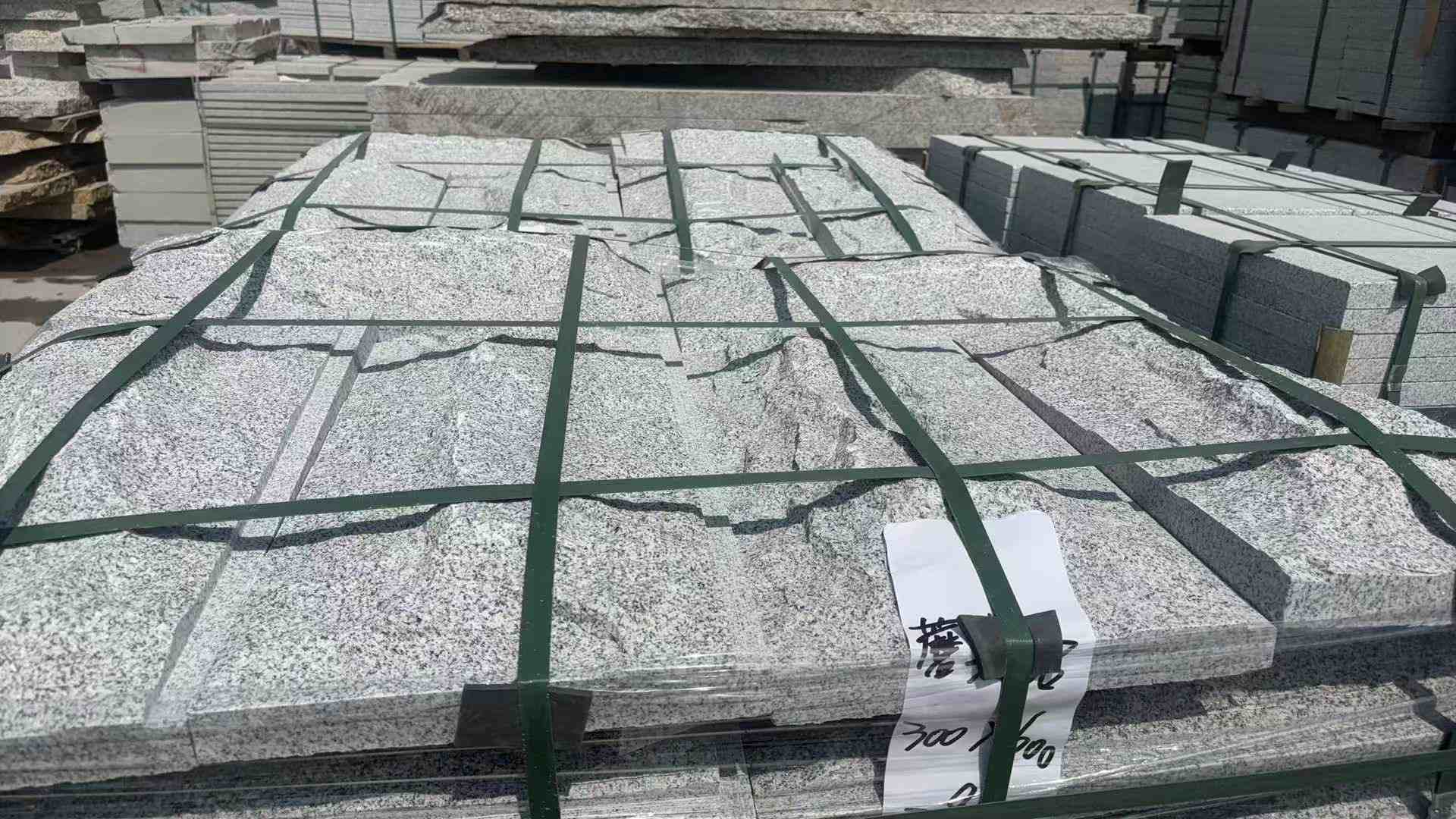 来宾 芝麻白蘑菇石成品