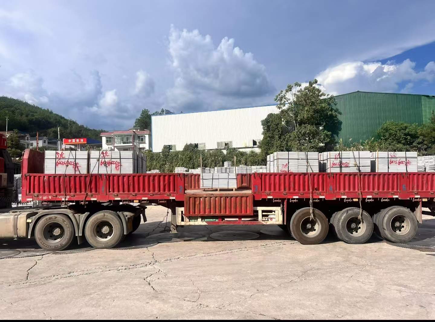 来宾 芝麻灰花岗岩地铺石出货日常