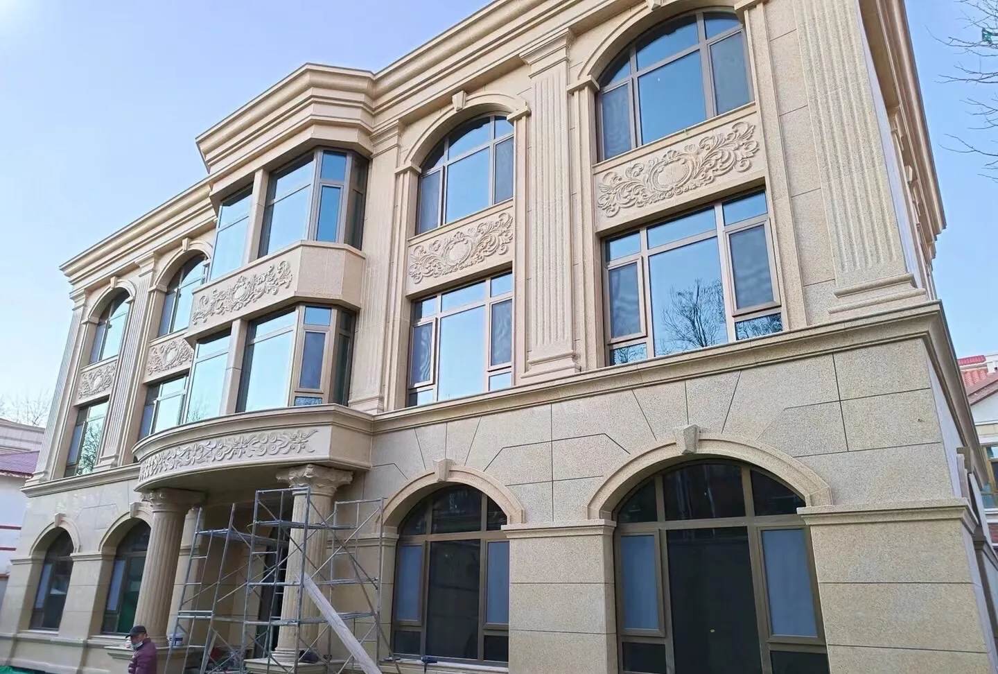 来宾 黄金麻花岗岩别墅外墙干挂