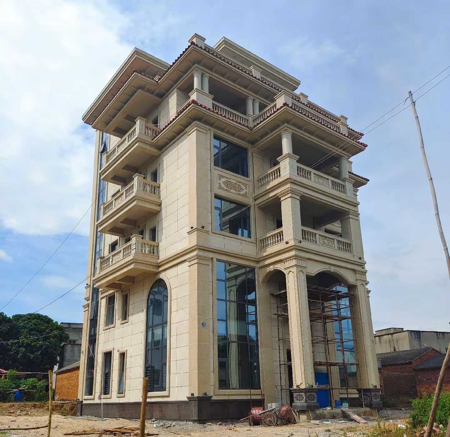 来宾 黄金麻花岗岩石材别墅外墙干挂搭配（雕花栏杆花瓶柱门楼罗马柱）