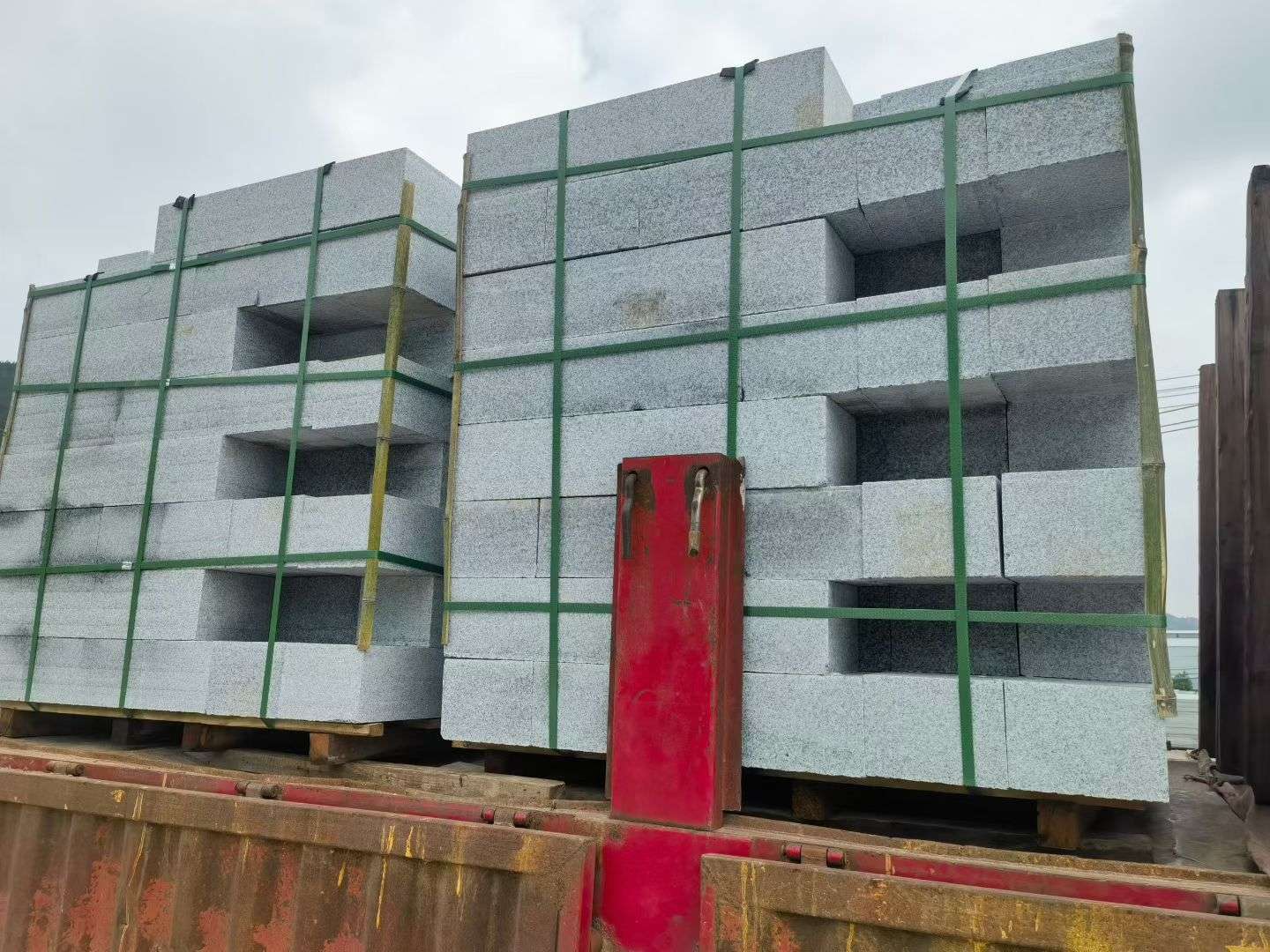 来宾 芝麻白花岗岩路沿石，平石，路侧石，马路牙子，路缘石，立缘石，平缘石等