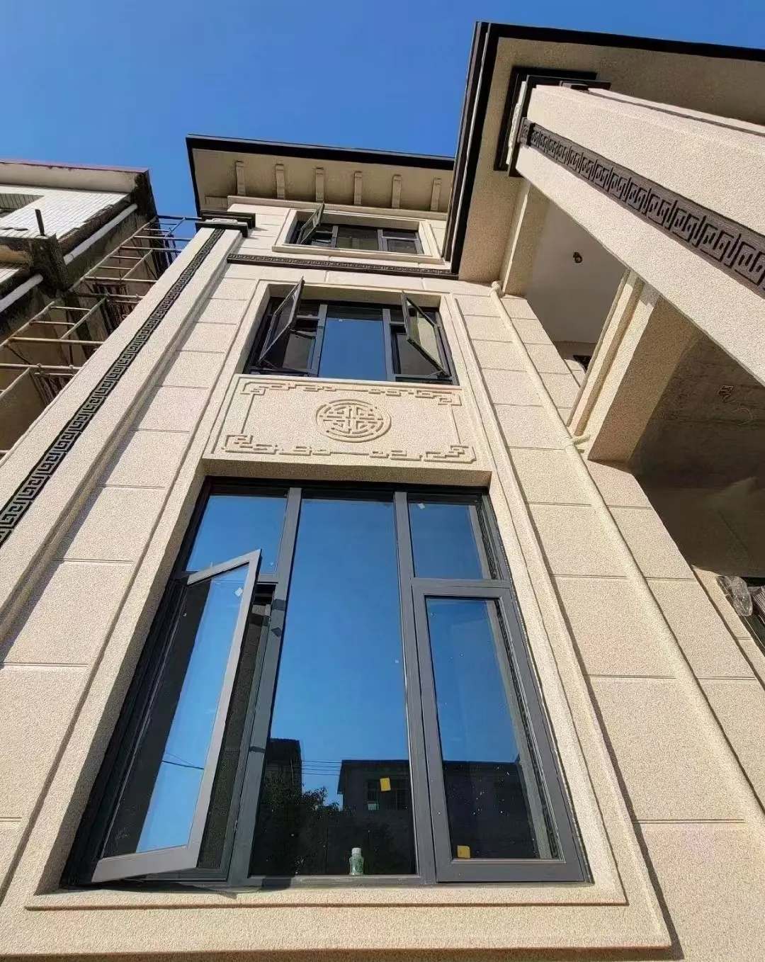 来宾 黄金麻荔枝面别墅外墙干挂效果展示