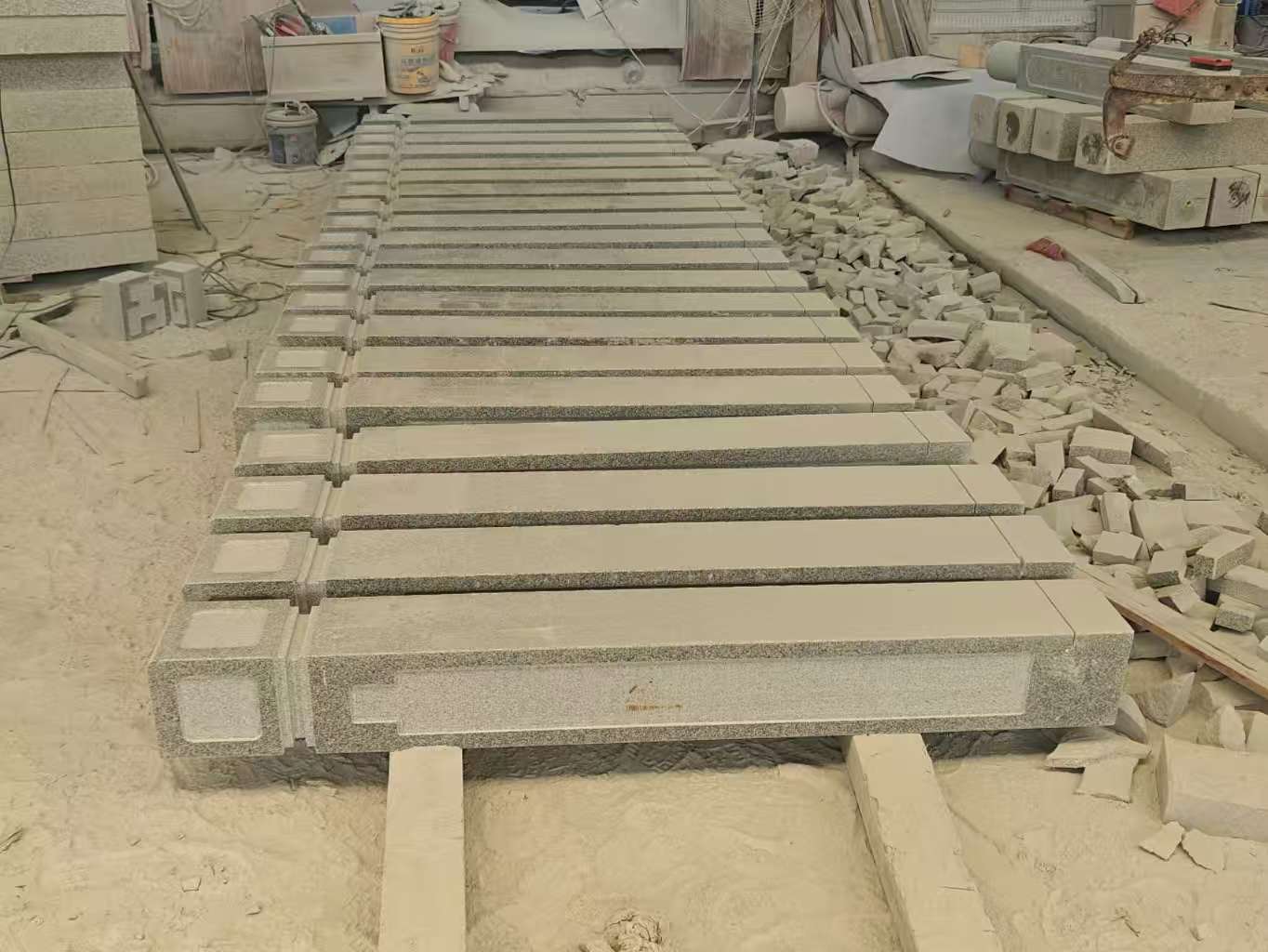 来宾 芝麻白异形加工雕刻-栏杆大柱，方柱